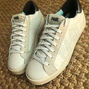 P448 John. White. Size 39. US 8 / 8.5